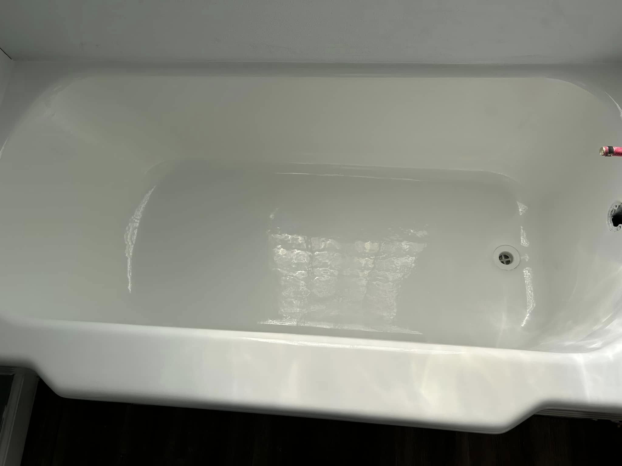 Bathtub 4 after refinishing