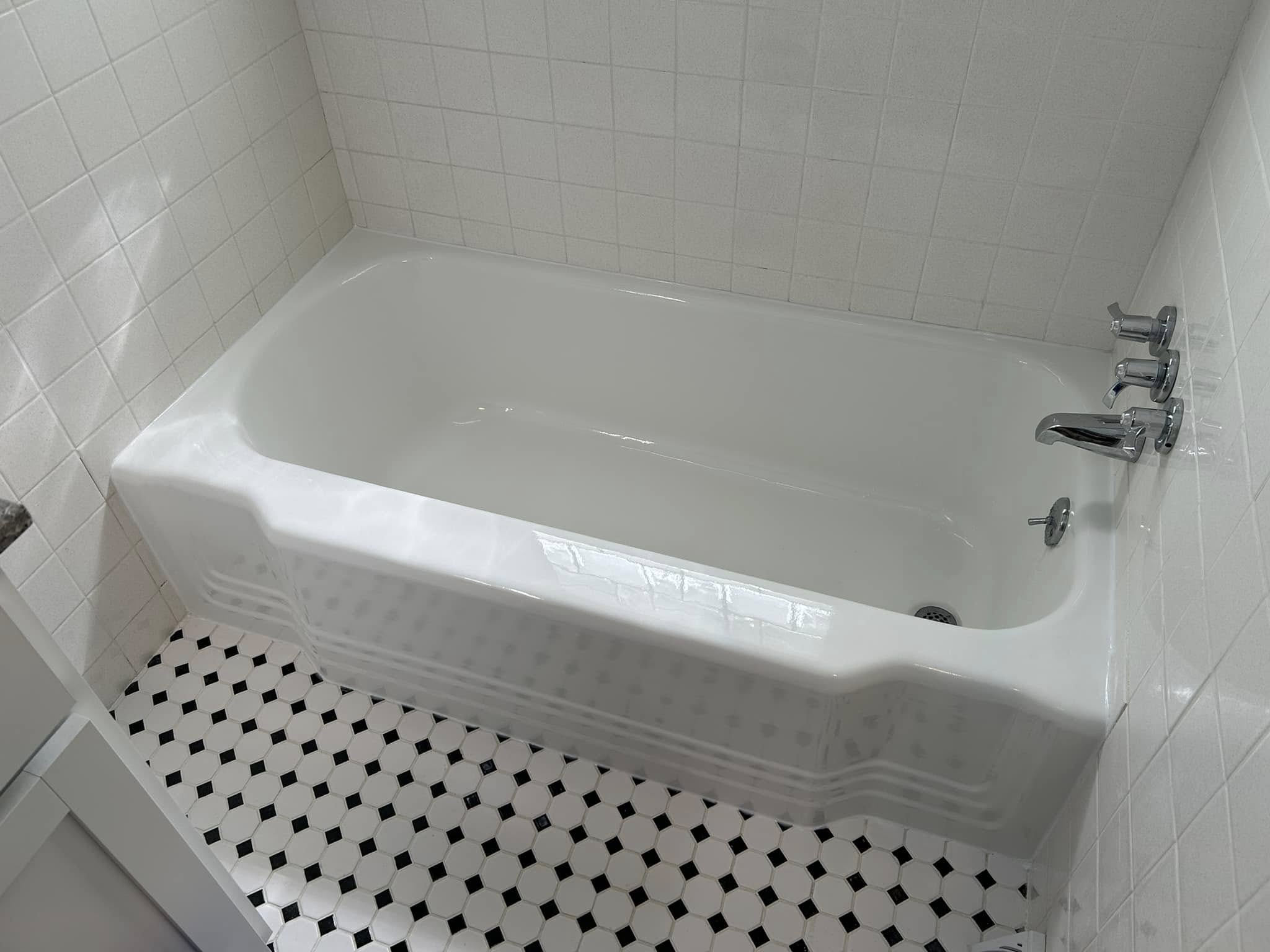 Bathtub 5 after refinishing
